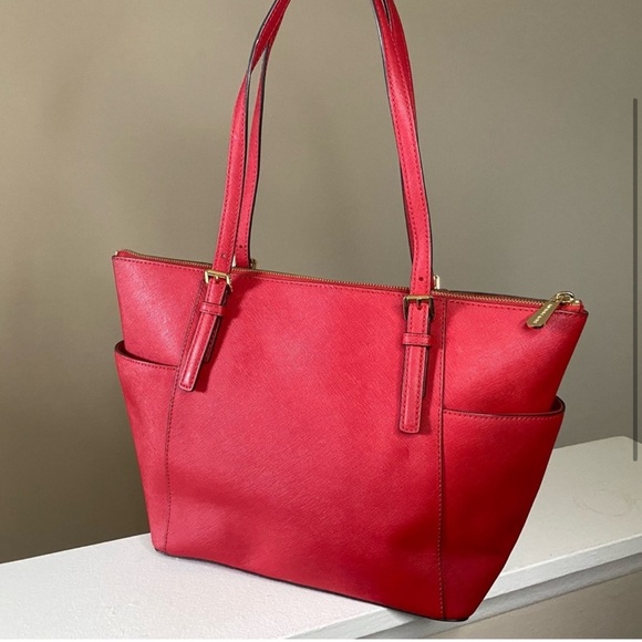 Michael Kors Jet Set Large Crossgrain Red Top-Zip Tote Bag - Picture 2 of 5